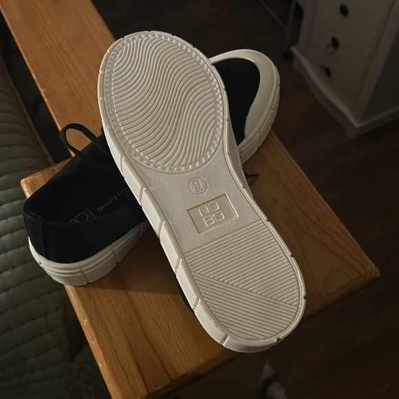 No Boundaries Women's Low Chunky Lug Fashion Sneakers - Picture 6 of 7